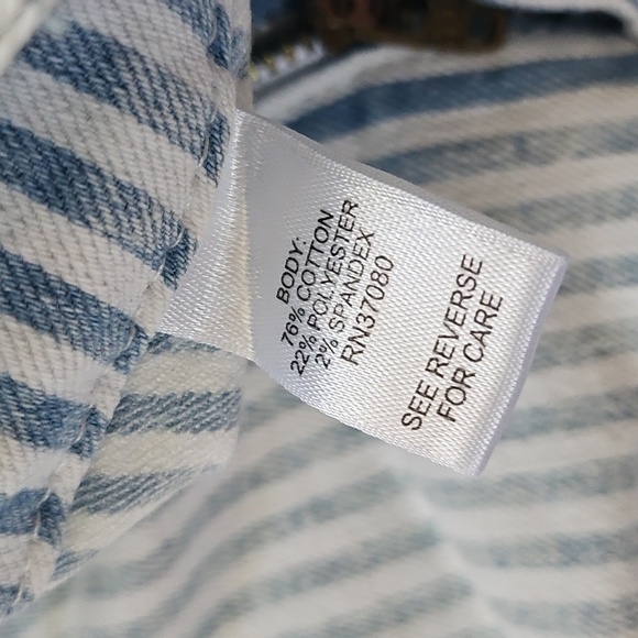one 5 one Blue and White Striped Jean Shorts with 5.5" Inseam - Picture 7 of 11